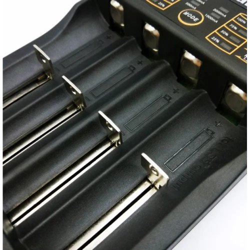 Інтелектуальний зарядний пристрій LiitoKala Lii-402 на 4 канали для 18650, AA, AAA (Li-Ion/Ni-MH/Ni-Cd), LCD, Power Bank