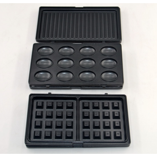 Мультимейкер DOMOTEC MS-7704 4в1: сендвічниця, вафельниця, гриль, горішниця