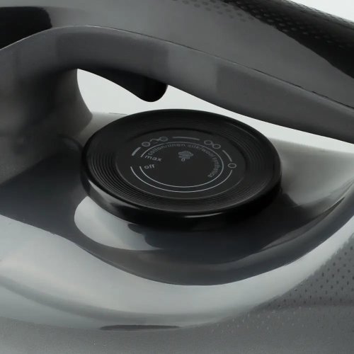 Електропраска Hoffmans HM-9041 з керамічною підошвою, регулювання пари та паровий удар