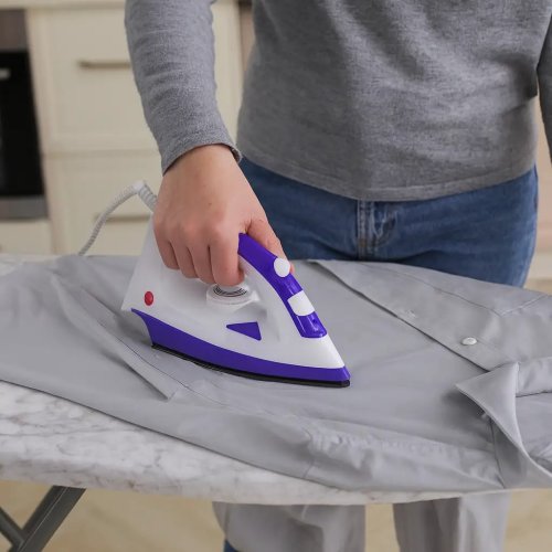 Парова електропраска Hoffmans HM-9050 з антипригарною підошвою