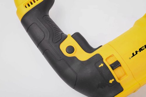 Професійний електроперфоратор у кейсі для свердління бетону та ударного буріння