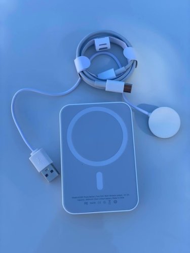 Подарунковий набір RM22: смарт-годинник + навушники + бездротова зарядка + 2 ремінці