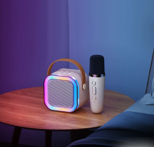 Дитячий караоке-набір: бездротовий мікрофон і Bluetooth-колонка для співу