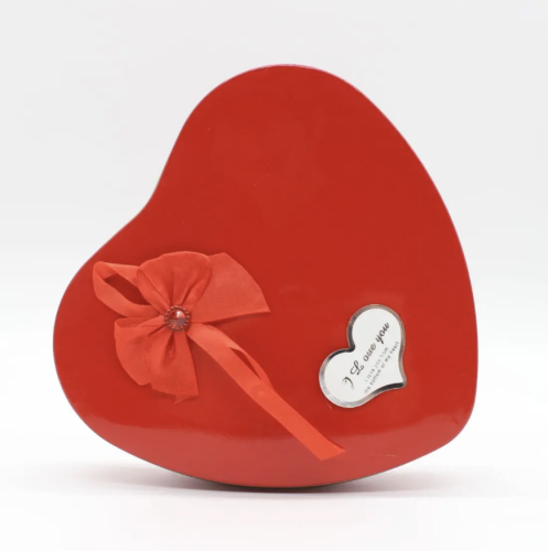 Подарунковий набір сувенірного мила: ведмедик і трояндочки в коробочці-сердечку