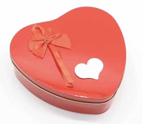 Подарунковий набір сувенірного мила: ведмедик і трояндочки в коробочці-сердечку